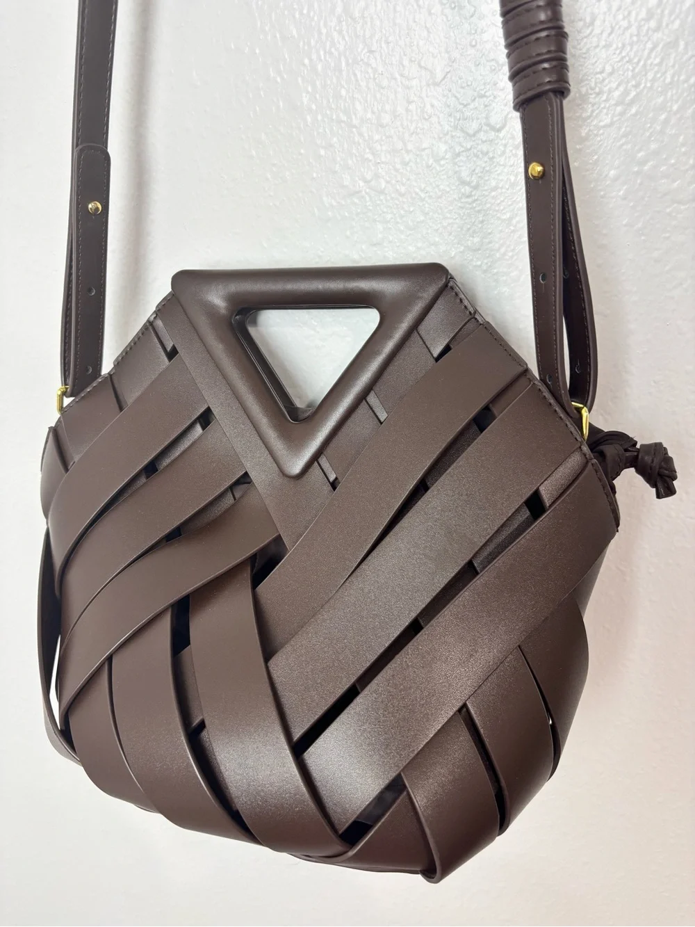 Verano Hill Brown Woven Handbag